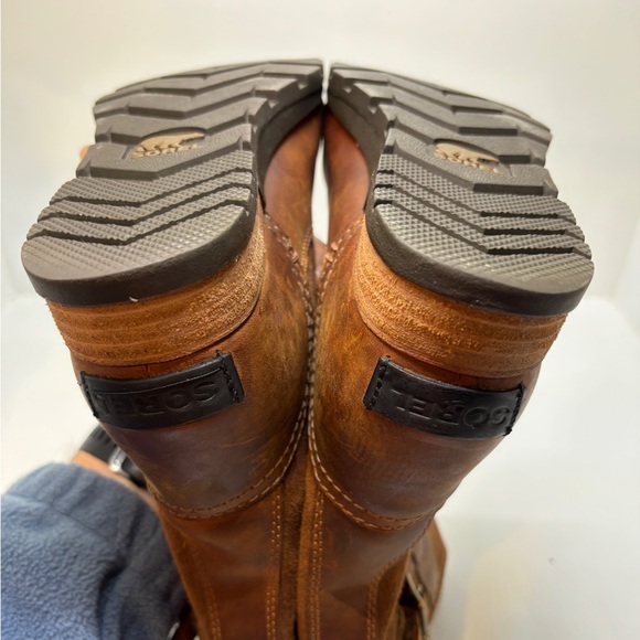 Sorel Major Pull On Boots - Grizzly Bear Tan Leather/Suede Mid-Calf Buckles - Picture 10 of 12